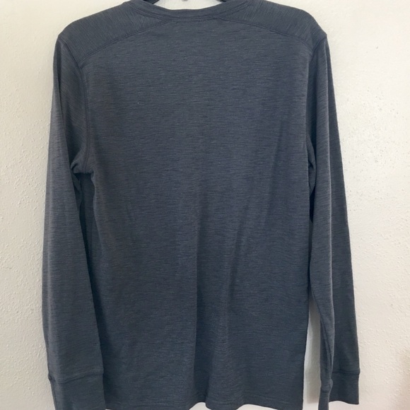Men’s Apt 9  long Sleeves tee front buttons - Picture 2 of 5